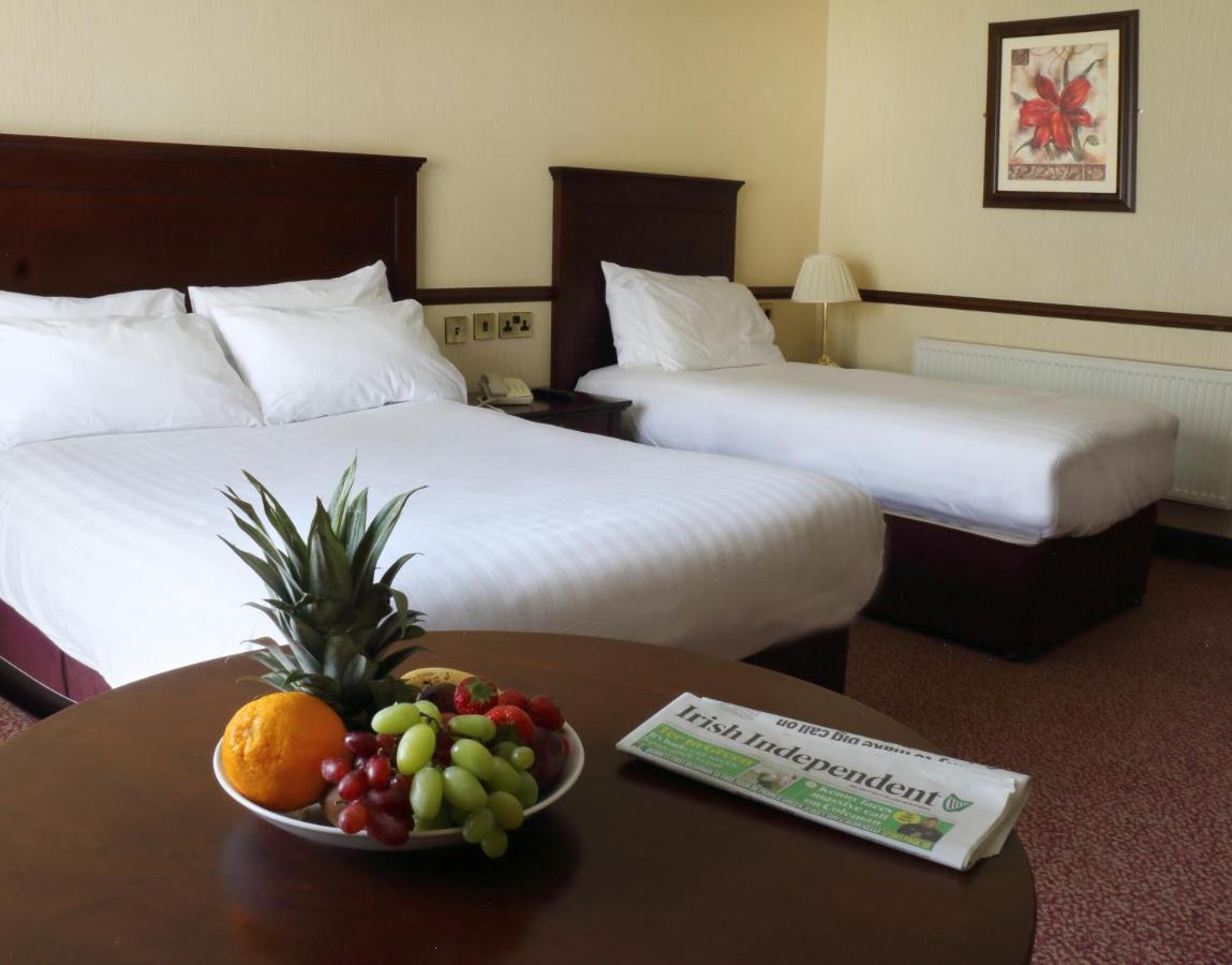 Seven Oaks Hotel คาร์โลว์ ภายนอก รูปภาพ