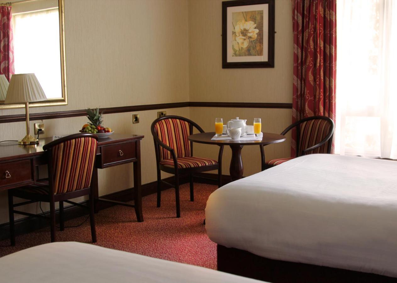 Seven Oaks Hotel คาร์โลว์ ภายนอก รูปภาพ