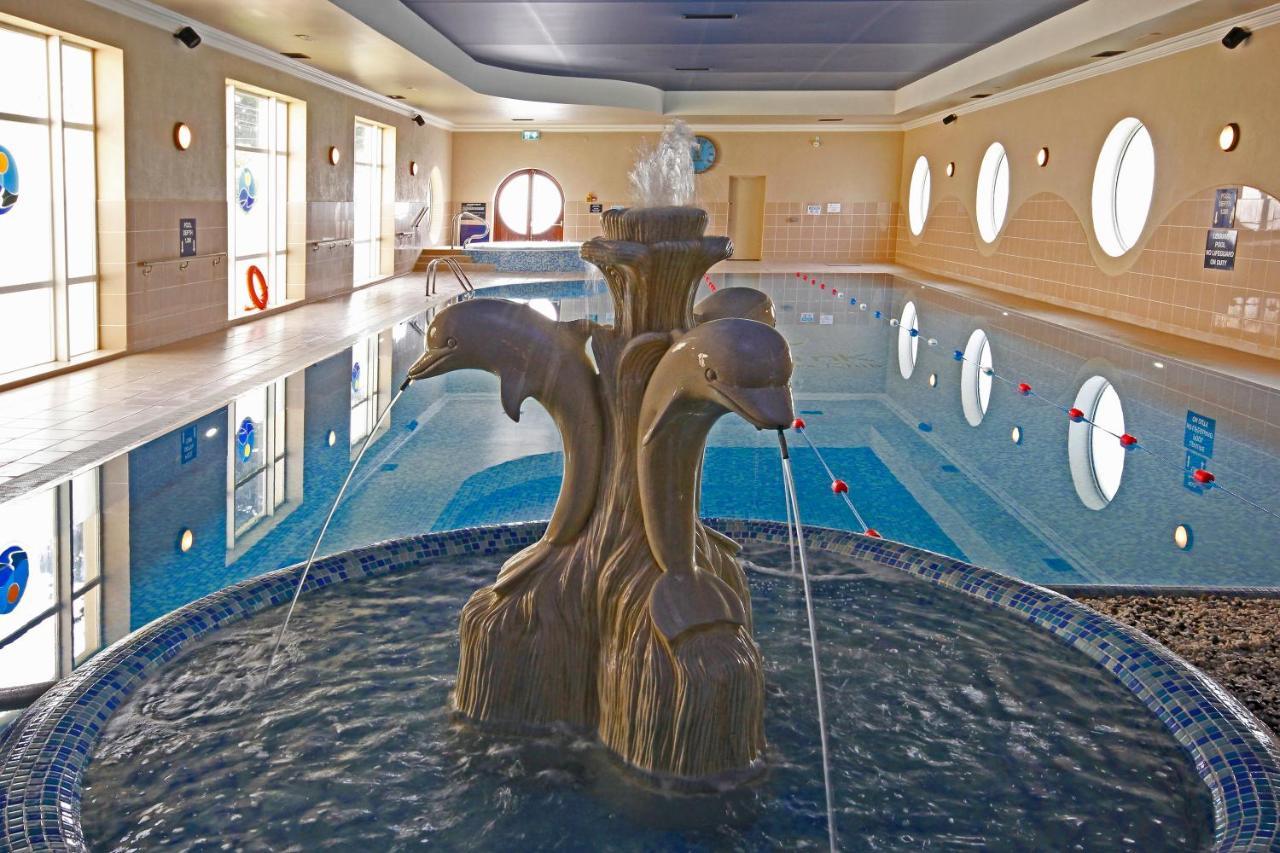 Seven Oaks Hotel คาร์โลว์ ภายนอก รูปภาพ