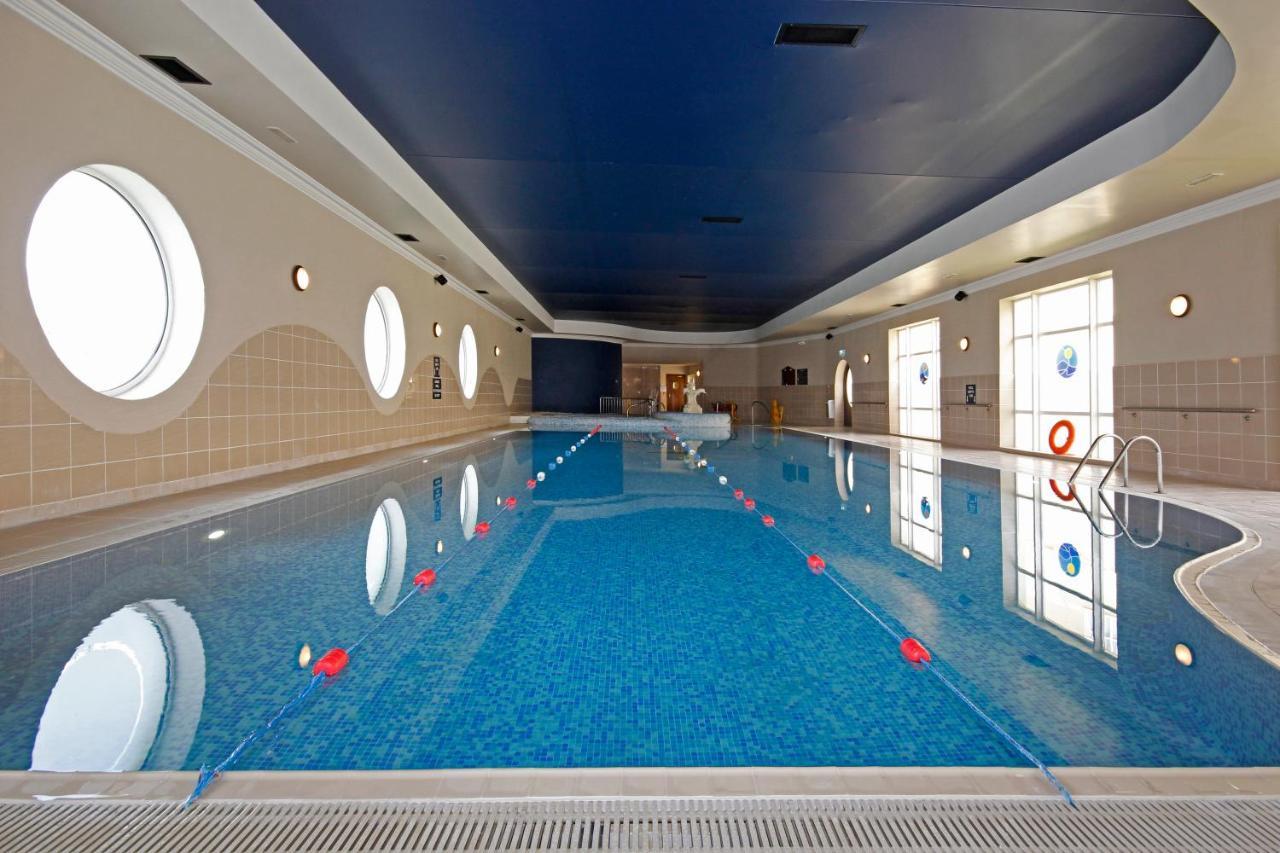 Seven Oaks Hotel คาร์โลว์ ภายนอก รูปภาพ