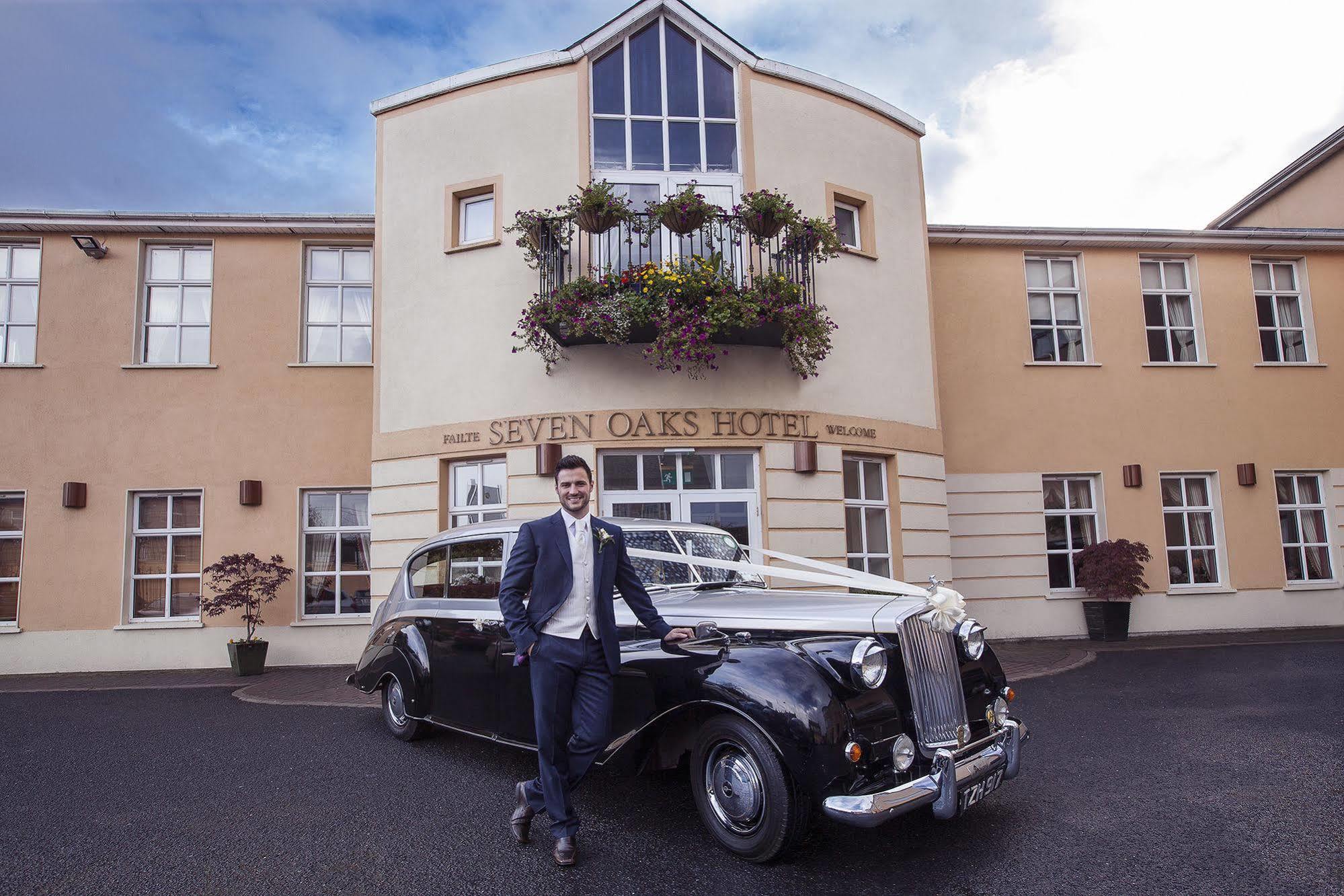 Seven Oaks Hotel คาร์โลว์ ภายนอก รูปภาพ