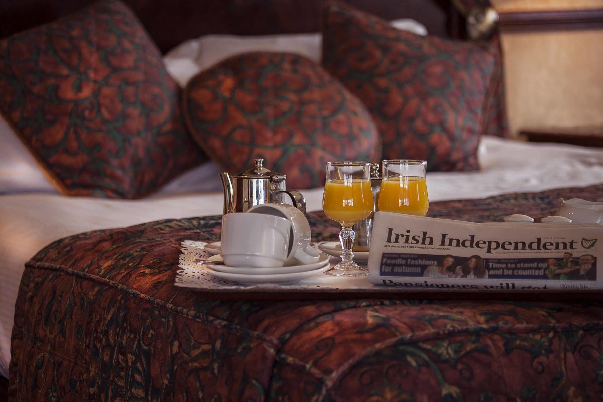 Seven Oaks Hotel คาร์โลว์ ภายนอก รูปภาพ
